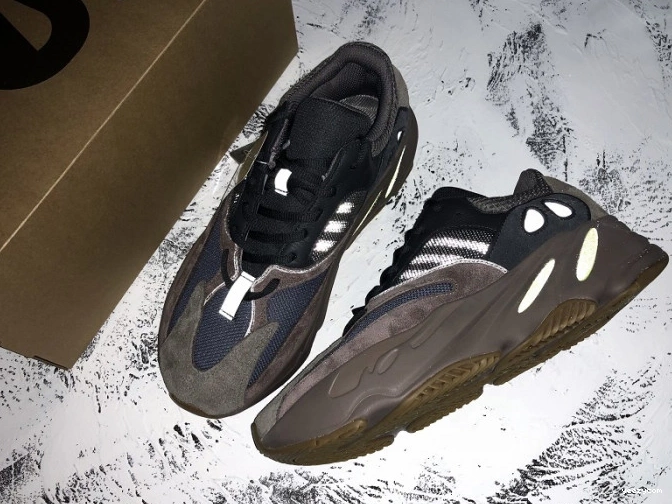 EE9614 Adidas Yeezy Runner Boost 